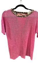 Load image into Gallery viewer, Pink &amp; Leopard Top
