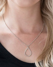 Load image into Gallery viewer, Teardrop Necklace Set
